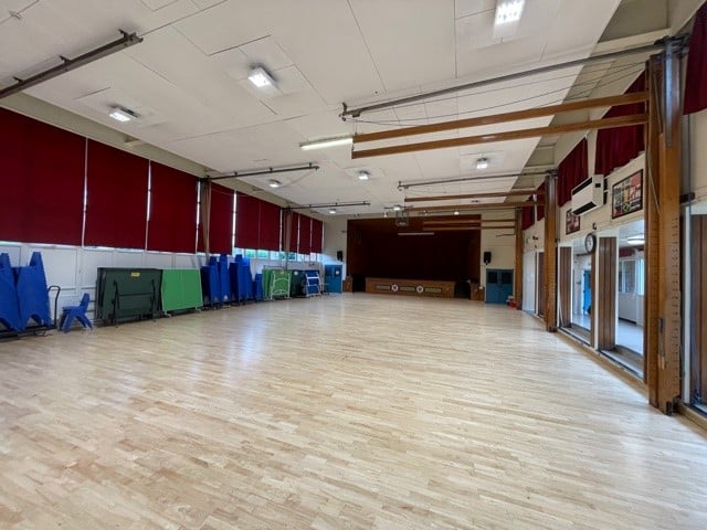 File:Assembly Hall 2.jpg