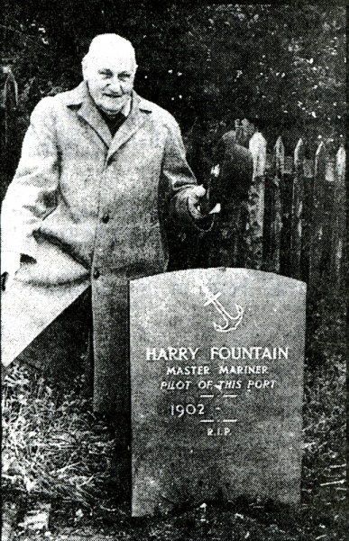 File:HarryFountain.jpg